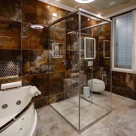 Ervini Boutique 4*