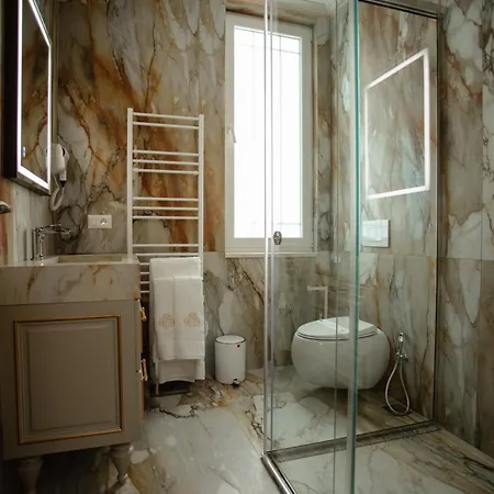 Hotel Ervini Boutique 4*