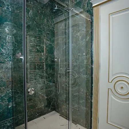 Hotel Ervini Boutique 4*