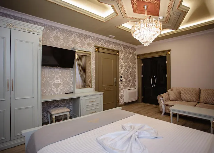 فندق Ervini Boutique 4*