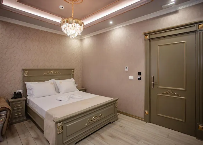 Ervini Boutique فندق