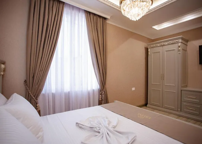 Ervini Boutique فندق