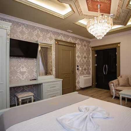 Hotel Ervini Boutique 4*